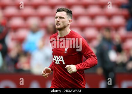 Liverpool, Royaume-Uni. 24 septembre 2023. Andrew Robertson de Liverpool pendant l'échauffement. Match de Premier League, Liverpool contre West Ham Utd à Anfield à Liverpool le dimanche 24 septembre 2023. Cette image ne peut être utilisée qu'à des fins éditoriales. Usage éditorial uniquement, licence requise pour un usage commercial. Aucune utilisation dans les Paris, les jeux ou les publications d'un seul club/ligue/joueur. photo de Chris Stading/Andrew Orchard photographie sportive/Alamy Live News crédit : Andrew Orchard photographie sportive/Alamy Live News Banque D'Images