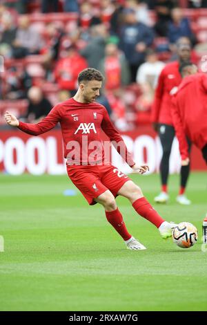 Liverpool, Royaume-Uni. 24 septembre 2023. Kostas Tsimikas de Liverpool pendant l'échauffement. Match de Premier League, Liverpool contre West Ham Utd à Anfield à Liverpool le dimanche 24 septembre 2023. Cette image ne peut être utilisée qu'à des fins éditoriales. Usage éditorial uniquement, licence requise pour un usage commercial. Aucune utilisation dans les Paris, les jeux ou les publications d'un seul club/ligue/joueur. photo de Chris Stading/Andrew Orchard photographie sportive/Alamy Live News crédit : Andrew Orchard photographie sportive/Alamy Live News Banque D'Images