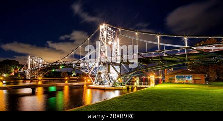 Kaiser-Wilhelm-Bridge au-dessus de l'EMS-Jade Kanal à Wilhelmshaven, Allemagne Banque D'Images