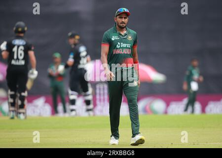 Le débutant bangladais Syed Khaled Ahmed lors du 2e match ODI du Bangladesh et de la Nouvelle-Zélande sur trois séries de matchs à Sher-e-Bangla Nationa Banque D'Images