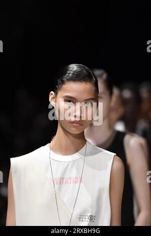 Milan, Italie. 21 septembre 2023. Un mannequin marche sur la piste au défilé MM6 lors du défilé de mode des Collections Printemps été 2024 à Milan Fashion week à Milan, Italie, le 21 2023 septembre. (Photo de Jonas Gustavsson/Sipa USA) crédit : SIPA USA/Alamy Live News Banque D'Images