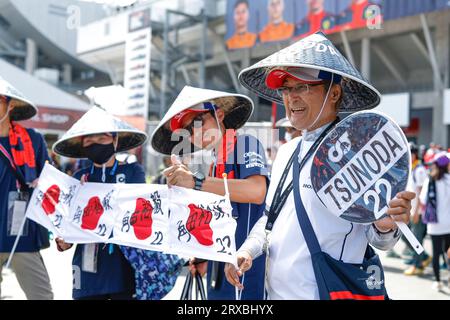 Suzuka, Japon. 24 septembre 2023. Spectateurs japonais, fans du Grand Prix du Japon Lenovo de Formule 1 2023, 16e manche du Championnat du monde de Formule 1 2023 du 22 au 24 septembre 2023 sur le Suzuka International Racing course, à Suzuka - photo DPPI crédit : DPPI Media/Alamy Live News Banque D'Images