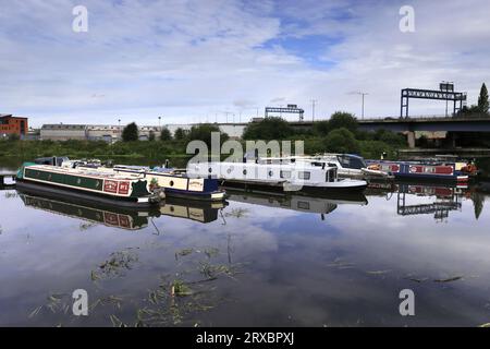 Bateaux de plaisance à Doncaster Wharf, rivière Don, South Yorkshire, Angleterre, Royaume-Uni Banque D'Images