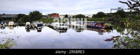 Bateaux de plaisance à Doncaster Wharf, rivière Don, South Yorkshire, Angleterre, Royaume-Uni Banque D'Images