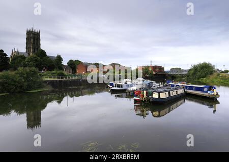 Bateaux de plaisance à Doncaster Wharf, rivière Don, South Yorkshire, Angleterre, Royaume-Uni Banque D'Images