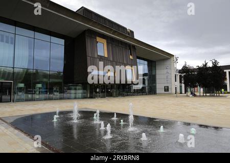 The Cast Performance venue, Sir Nigel Gresley Square, Waterdale, Doncaster, South Yorkshire, Angleterre, ROYAUME-UNI Banque D'Images