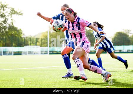 Londres, Royaume-Uni. 24 septembre 2023. Londres, Angleterre, 24 septembre 2023 : Phoebe Read (15 Dulwich Hamlet) en action lors du match de Premier League entre Aylesford et Dulwich Hamlet à Aylesford football Club à Londres, Angleterre. (Liam Asman/SPP) crédit : SPP Sport Press photo. /Alamy Live News Banque D'Images