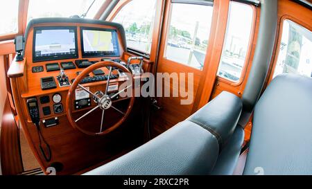 NORWALK, CT USA - 22 SEPTEMBRE 2023 : le bateau GB 60 exposé au Norwalk Boat Show Banque D'Images