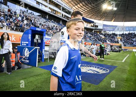 Gand, Belgique. 24 septembre 2023. Le supporter de Gand photographié avant un match de football entre KAA Gent et KAS Eupen, dimanche 24 septembre 2023 à Gand, le jour 08 de la saison 2023-2024 de la Jupiler Pro League première division du championnat belge. BELGA PHOTO TOM GOYVAERTS crédit : Belga News Agency/Alamy Live News Banque D'Images