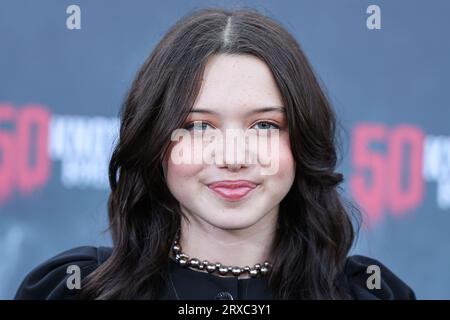 Buena Park, États-Unis. 23 septembre 2023. BUENA PARK, ORANGE COUNTY, CALIFORNIE, États-Unis - SEPTEMBRE 23 : l'actrice américaine Violet McGraw arrive à Knott's Scary Farm 50th Anniversary Celebrity Black Carpet qui s'est tenu à Knott's Berry Farm le 23 septembre 2023 à Buena Park, Orange County, Californie, États-Unis. (Photo de Xavier Collin/image Press Agency) crédit : image Press Agency/Alamy Live News Banque D'Images