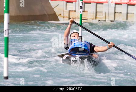 Marjorie Delassus participe au C1 féminin aux Championnats du monde de slalom de canoë ICF qui se déroulent au Lee Valley White Water Centre. Banque D'Images