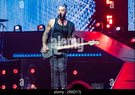 Manchester, Royaume-Uni. 24 septembre 2023. James Bourne, Matt Willis et Charlie Simpson du groupe Busted se produisent à l'AO Arena de Manchester. 2023-09-24 . Crédit : Gary Mather/Alamy Live News Banque D'Images