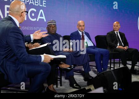 New York, New York, États-Unis. , . Mark Eddo, Pamela Coke-Hamilton, conférencier, Walid Hareb Al Falahi, Selim Bora lors de la Conférence 2023 UNSTOPPABLE AFRICA présentée par Global African Business Initiative, qui s'est tenue au Westin Grand Central à New York, en septembre 21-22 2023. Crédit : Jennifer Graylock/Alamy Live News Banque D'Images