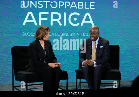 New York, New York, États-Unis. , . Zain Verjee, Wale EDUN lors de la conférence UNSTOPPABLE AFRICA 2023 présentée par Global African Business Initiative, qui s'est tenue au Westin Grand Central à New York, en septembre 21-22 2023. Crédit : Jennifer Graylock/Alamy Live News Banque D'Images