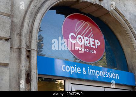 Bordeaux , France - 09 18 2023 : COREP copie copie impression logo et signe de la boutique impression Agence de communication Service Banque D'Images