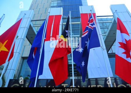 drapeaux des pays de l'asean installés devant l'hôtel Banque D'Images