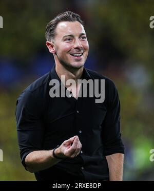 Matthias Jaissle, entraîneur-chef d'Al-Ahli Saudi FC, donne des instructions à ses joueurs lors de leur 7e journée de match de la SAFF Roshn Saudi Pro League 2023-24 contre Al-Nassr SFC au King Fahd International Stadium le 14 septembre 2023 à Riyad, Arabie Saoudite. Photo de Stringer / Power Sport Images Banque D'Images