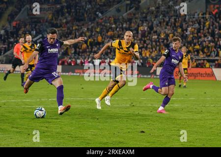 Dresde, Deutschland. 24 septembre 2023. Dresde, Deutschland 24. Septembre 2023 : 3 . Liga - 2023/2024 - SG Dynamo Dresden vs. FC Erzgebirge Aue im Bild : Marcel Baer/Bär (FC Erzgebirge Aue) macht das Tor zum 2:1 crédit : dpa/Alamy Live News Banque D'Images