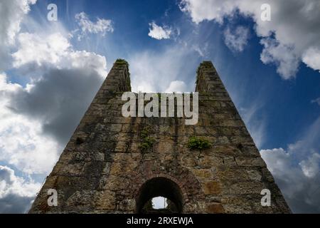 MINES TIN ABANDONNÉES CARN BREA RUINES MINIÈRES DE TIN WEST BASSET TIMBRES Banque D'Images