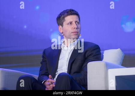 Sam Altman, PDG d'OpenAI, participe au Forum sur la révolution de l'intelligence artificielle (IA) à Taipei le 25 septembre 2023. Banque D'Images