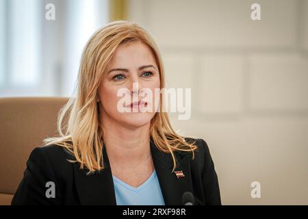 Riga, Lettonie. 25 septembre 2023. Evika Silina, Premier ministre de Lettonie, reçoit le ministre allemand de la Défense Pistorius. Le ministre de la Défense se rend dans les pays baltes pour plusieurs jours de pourparlers avec les partenaires de l’OTAN. Le voyage commence par une réunion dans la capitale lettone Riga et se poursuit en Estonie mardi. Crédit : Kay Nietfeld/dpa/Alamy Live News Banque D'Images