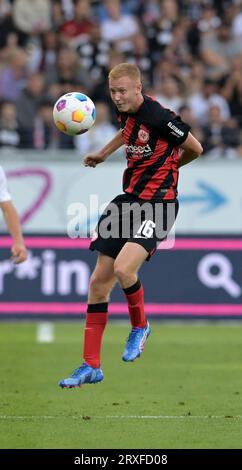 Francfort, Deutschland. 24 septembre 2023. Hugo Larsson fotografiert beim Fußball Bundesliga Spiel Eintracht Frankfurt gegen den SC Freiburg am 24.9.2023 à Francfort. Crédit : dpa/Alamy Live News Banque D'Images