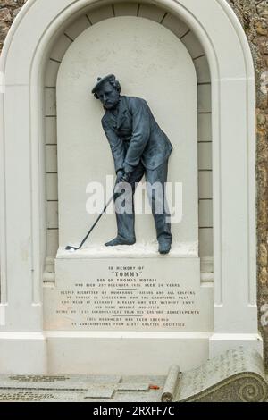 La tombe de Thomas Morris (20 avril 1851 – 25 décembre 1875), connu sous le nom de Tom Morris Junior, considéré comme l'un des pionniers du golf professionnel Banque D'Images