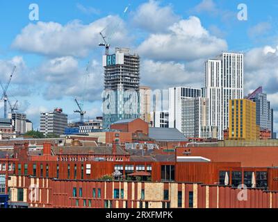 Royaume-Uni, West Yorkshire, Leeds, Arena Quarter, Altus House, Tour Opal, Vita St Albans et Qone Buildings. Banque D'Images