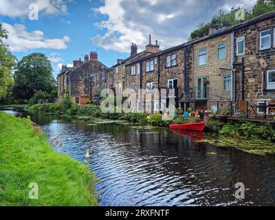 UK, West Yorkshire, Leeds, Rodley, Leeds et Liverpool canal à Rodley Barge. Banque D'Images