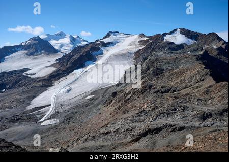 Wildspitze avec Taschachferner et Hinterer Brunnenkogel avec Mittelbergferner, Glacier Pitztal, Pitztal, Alpes Oetztal, Tyrol, Autriche Banque D'Images