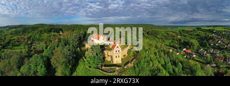 Vue aérienne de Koenigsberg en Bavière avec vue sur le château de Koenigsberg. Koenigsberg en Bavière, Hassberge, Basse-Franconie, Bavière, Allemagne Banque D'Images