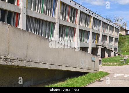 Maison de la Culture de Firminy, un centre culturel, faisant partie du schéma directeur de Firminy-Vert, architecte le Corbusier, un site classé au patrimoine mondial de l'UNESCO Banque D'Images