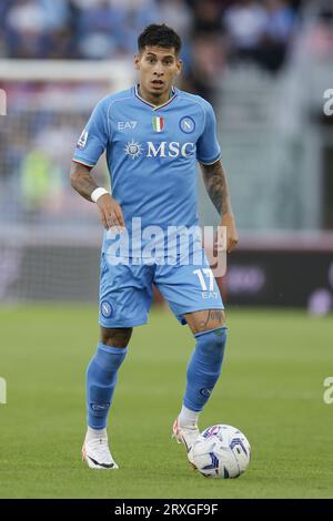 Le défenseur uruguayen du SSC Napoli Mathias Olivera contrôle le ballon lors du match de football Serie A entre le FC Bologne 1909 et le SSC Napoli au Stadio Renato Dall Ara Bologne, le 24 septembre 2023. Banque D'Images