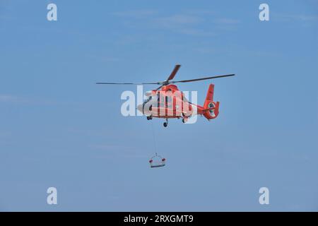 Cleveland National Airshow. Aéroport Burke Lakefront. 3 septembre 2023. Hélicoptère de sauvetage SAR HH-65C de la Garde côtière AMÉRICAINE. Banque D'Images