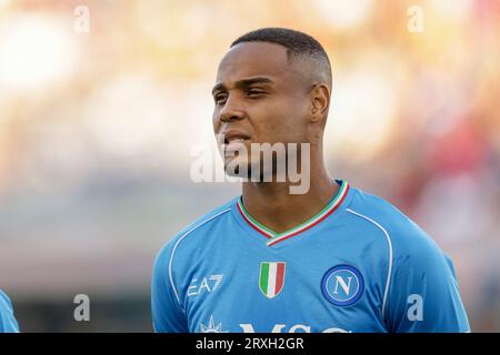 Natan Bernardo de Souza, défenseur brésilien de la SSC Napoli, regarde lors du match de football Serie A entre le FC Bologne 1909 et le SSC Napoli au Stadio Renato Dall Ara Bologne, le 24 septembre 2023. Banque D'Images