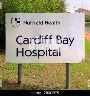 Signature pour Nuffield Health, Cardiff Bay Hospital, Cardiff, prise en septembre 2023 Banque D'Images