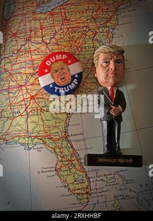 Dump Trump - 2024 élection présidentielle républicaine USA, sur une carte des Etats-Unis, la Géorgie et la Floride Banque D'Images