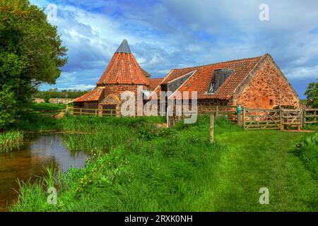 Preston Mill a été présenté dans le film Outlander à East Linton, East Lothian, en Écosse Banque D'Images