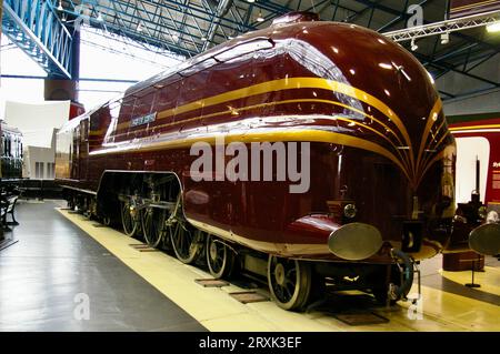 LMS Princesse Couronnement classe 6229 Duchesse de Hamilton sous forme simplifiée. York, Angleterre, Royaume-Uni. Banque D'Images