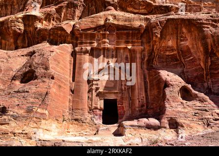 Le tombeau de la Renaissance, Petra, Jordanie, serait daté du 2e siècle av. J.-C. Banque D'Images