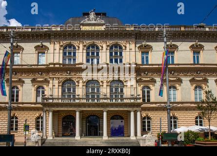 Musée national tyrolien, également connu sous le nom de Ferdinandeum, Innsbruck, Autriche Banque D'Images