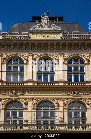 Musée national tyrolien, également connu sous le nom de Ferdinandeum, Innsbruck, Autriche Banque D'Images