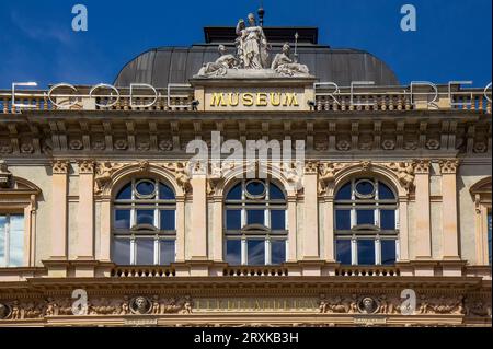 Musée national tyrolien, également connu sous le nom de Ferdinandeum, Innsbruck, Autriche Banque D'Images