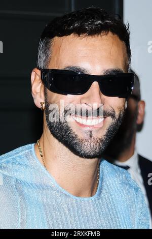 Milan, Italie. 22 septembre 2023. Marco Mengoni assiste au dîner de gala Versace lors de la Fashion week de Milan vêtements pour femmes Printemps/été 2024 le 22 septembre 2023 à Milan, Italie (photo Alessandro Bremec/NurPhoto) crédit : NurPhoto SRL/Alamy Live News Banque D'Images