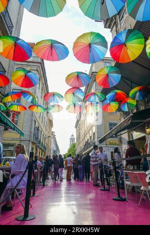 Portugal, Lisbonne, Rua Nova do Carvalho ou la rue Rose, dans la région de Cais do Sodre, est une petite rue piétonne destination la plus chaude de Lisbonne la nuit, Banque D'Images