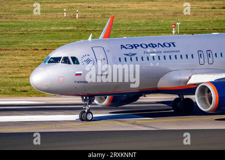 Aeroflot Russian Airlines Airbus A320-214(WL) arrivant à l'aéroport de Düsseldorf. Allemagne - 7 février 2020 Banque D'Images