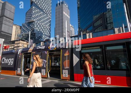 Tramway léger sur rail à la station Circular Quay, Sydney New South Wales, Australie. Banque D'Images