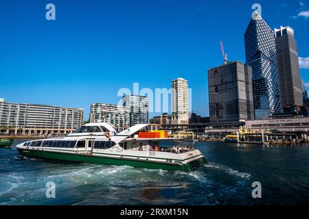 Un aéroglisseur en face du Circular Quay, Sydney, Nouvelle-Galles du Sud, Australie Banque D'Images