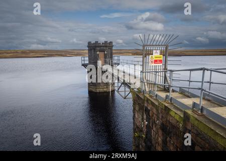 23.09.23 Littleborough, Lancashire, Royaume-Uni. Warland Res sur Pennine Way en direction de stoodley Pike Banque D'Images