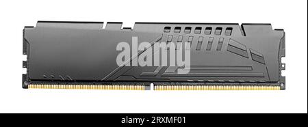 Un module ddr RAM de jeu haute vitesse DDR5 isolé sur fond blanc avec chemin de détourage Banque D'Images